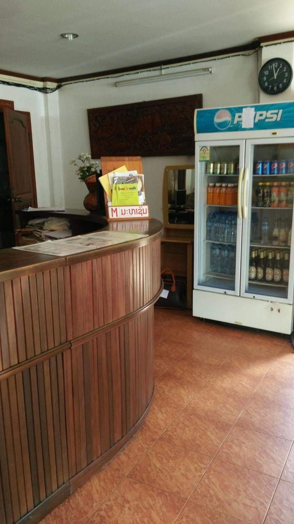 Chanthasom Guesthouse Ban Nongdouang Extérieur photo